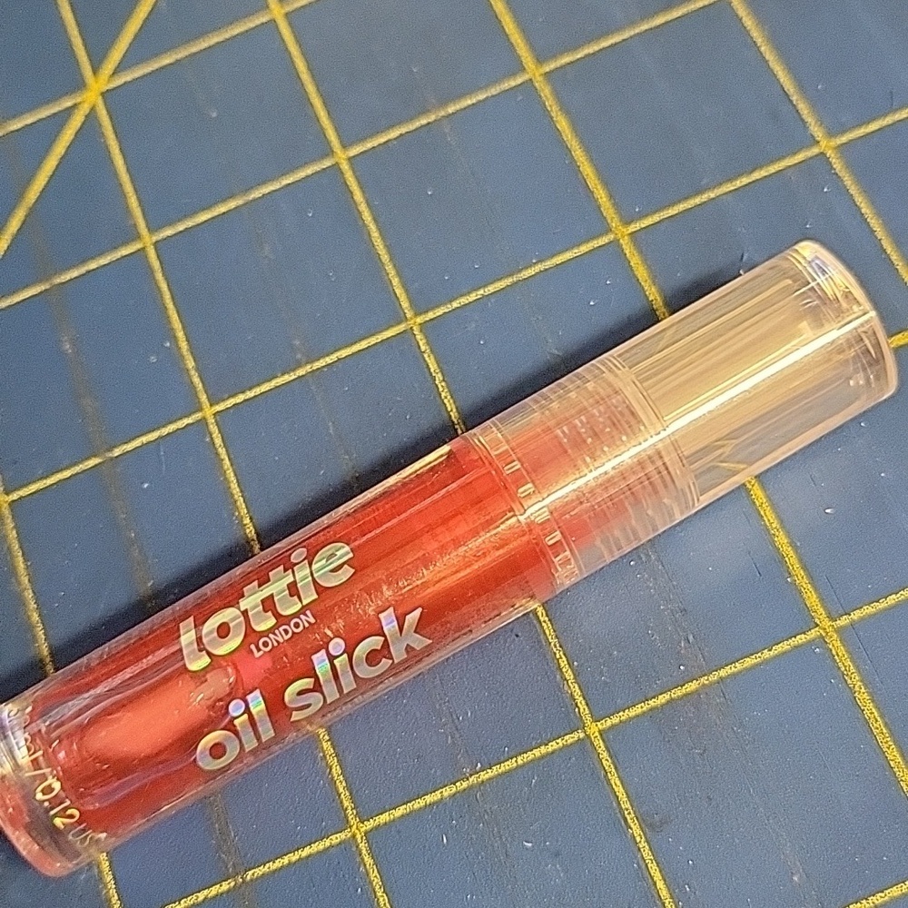 Lottie London Oil Slick Lip - 2.ML NEW Strawberry Dream